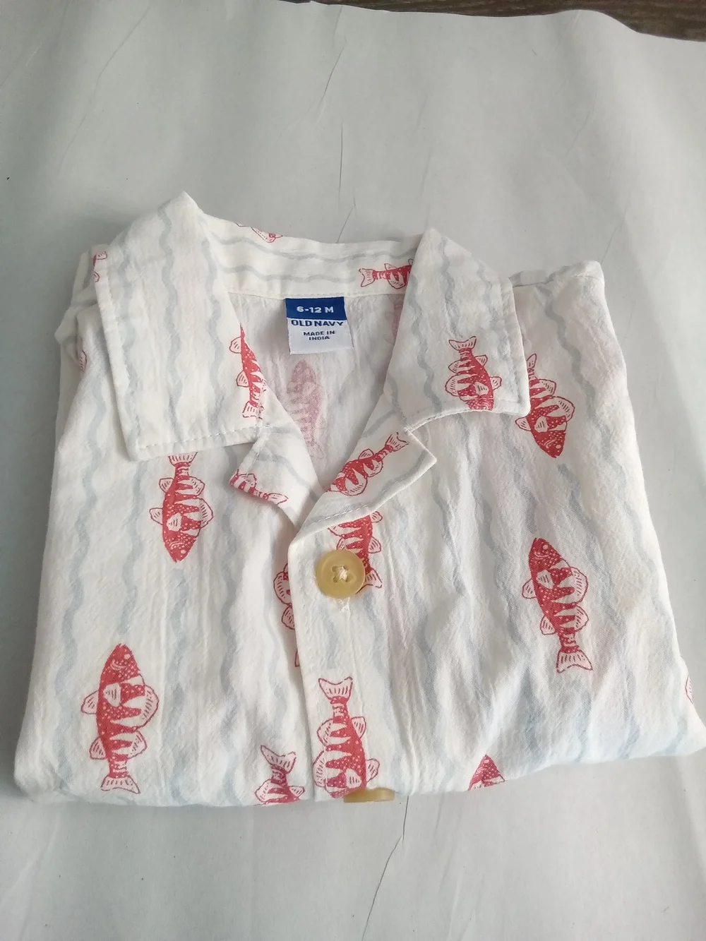 NWT Old Navy Baby Fish Print Button Down Shirt 6-12M